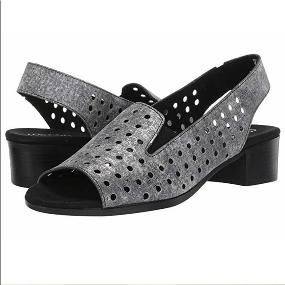 MUNRO Mickee Silver Metallic Leather - Picture 2 of 5